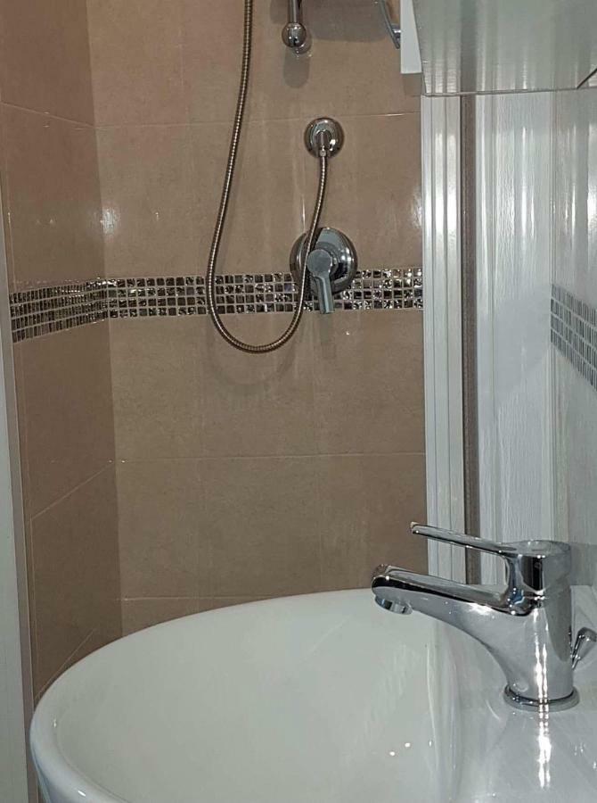 Velia B&B Gaeta Ngoại thất bức ảnh